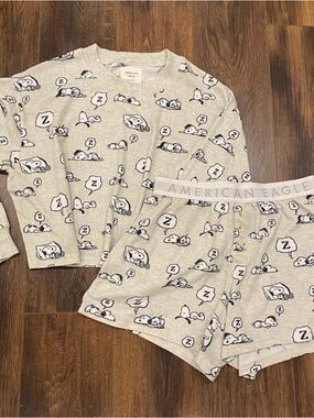 American Eagle lounge Snoopy pajama set
